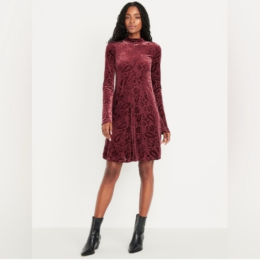 Old Navy Velvet Long-Sleeve A-Line Dress in Wine